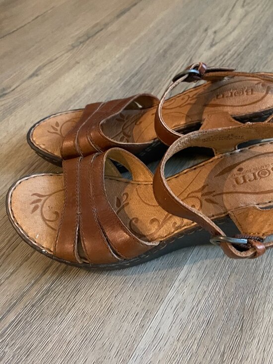 Born Shoes - Born Women's CIL12 Brown Leather Wedge Sandal Shoes Size: 7
